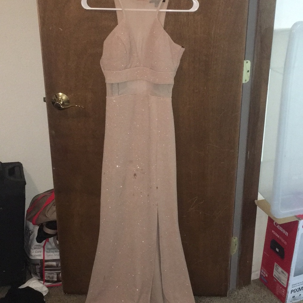 Beautiful dress!